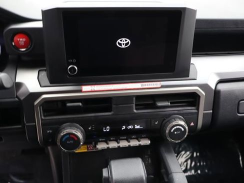 Used 2025 Toyota 4Runner TRD Off-Road image 29
