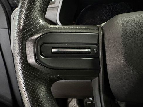 Used 2023 Chevrolet Colorado W/T RWD image 17