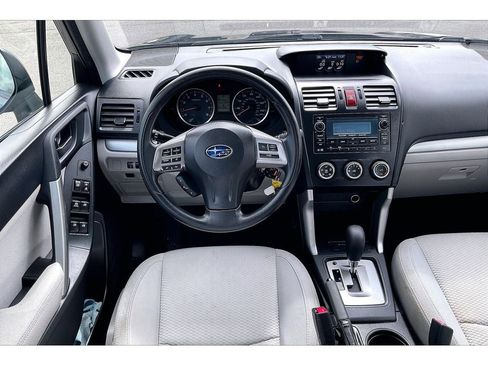 Used 2015 Subaru Forester 2.5i w/ Alloy Wheel Package AWD/4WD image 6