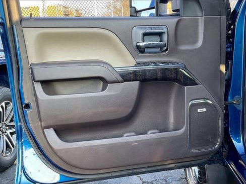 Used 2016 GMC Sierra 3500 Denali w/ Duramax Plus Package image 21