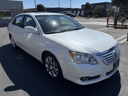 Used 2010 Toyota Avalon XLS image 7