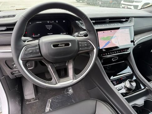 New 2026 Jeep Grand Cherokee L Limited AWD/4WD image 15