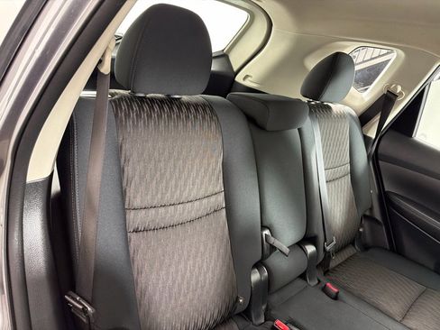 Used 2017 Nissan Rogue S image 21