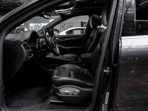 Used 2017 Porsche Macan image 4