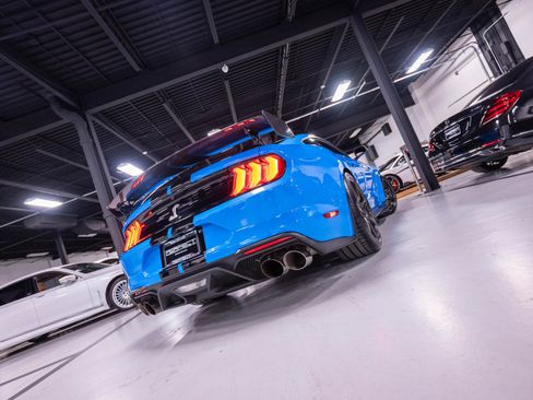 Used 2022 Ford Mustang Shelby GT500 w/ Carbon Fiber Track Pack RWD image 65