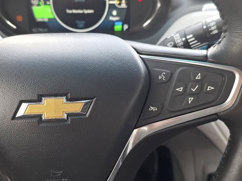 Used 2017 Chevrolet Bolt Premier w/ Driver Confidence II Package FWD image 29