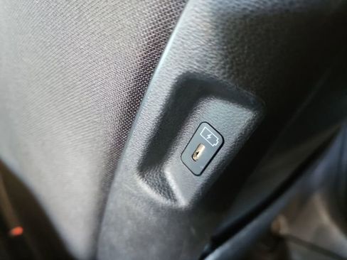 Used 2025 Hyundai Santa Fe SE image 34