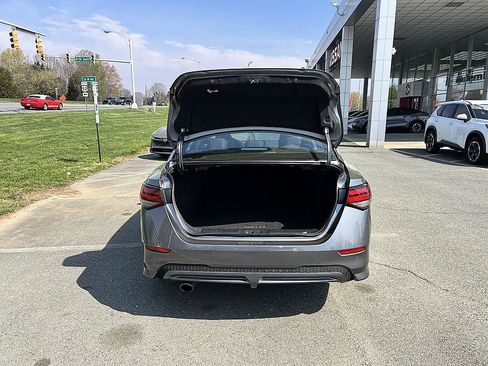 Certified 2023 Nissan Sentra SR w/ Electronics Package image 27