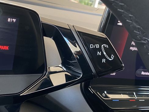 Certified 2023 Volkswagen ID.4 Pro RWD image 8