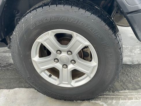 Used 2020 Jeep Wrangler Unlimited Sport S image 29