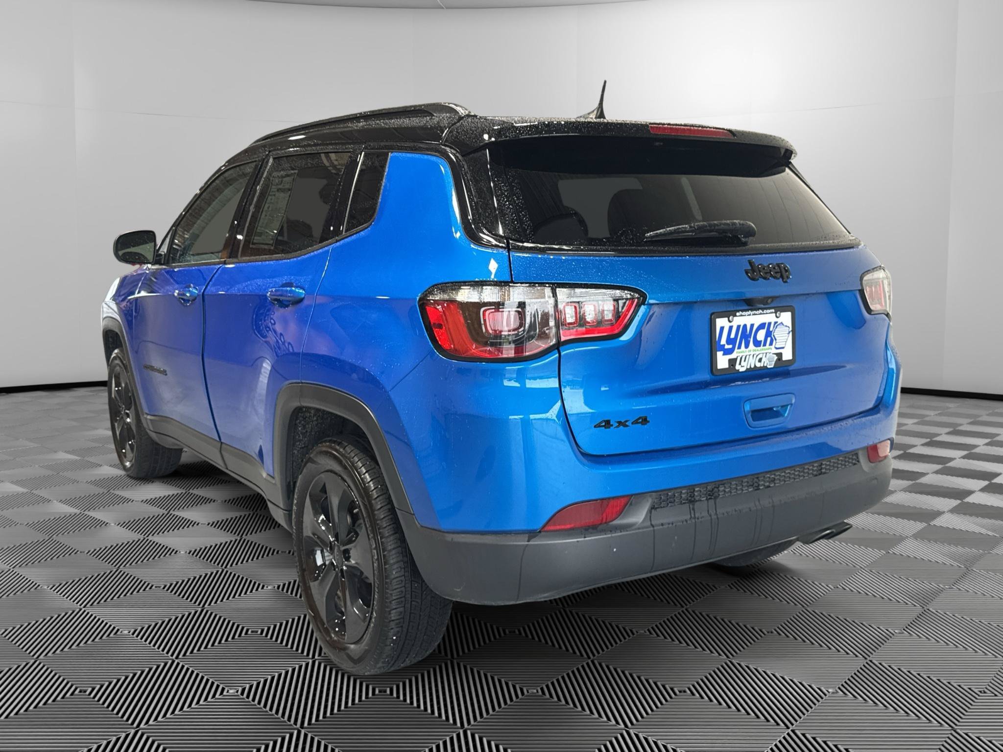 Used 2021 Jeep Compass Latitude AWD/4WD image 3