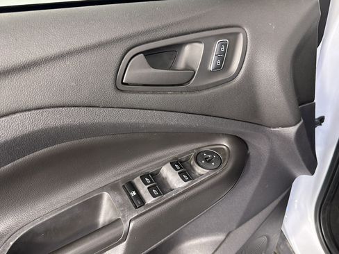 Used 2014 Ford Escape S FWD image 29