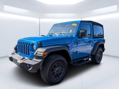 Used 2024 Jeep Wrangler Sport AWD/4WD image 7