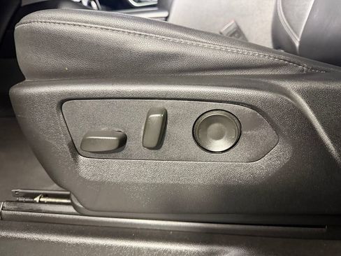 Used 2024 Chevrolet Tahoe LT RWD image 26