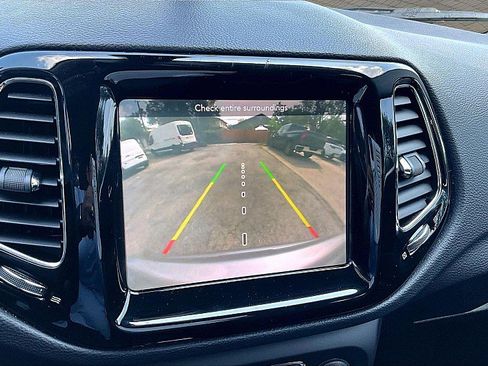 Used 2019 Jeep Compass Limited FWD image 20