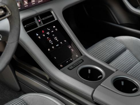 New 2026 Porsche Taycan GTS AWD/4WD image 27