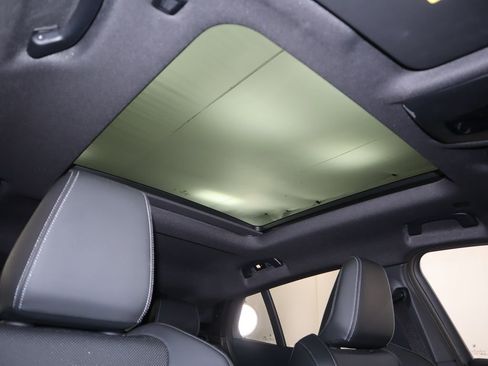 Certified 2025 BMW X2 xDrive28i image 18