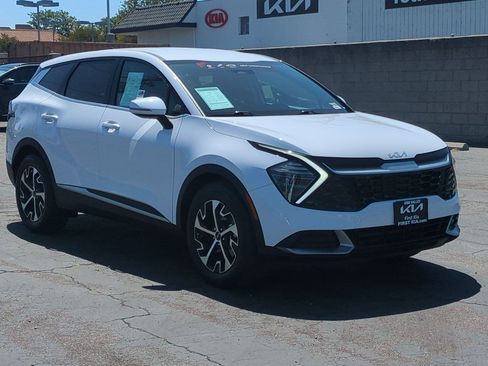 Used 2024 Kia Sportage EX FWD image 3