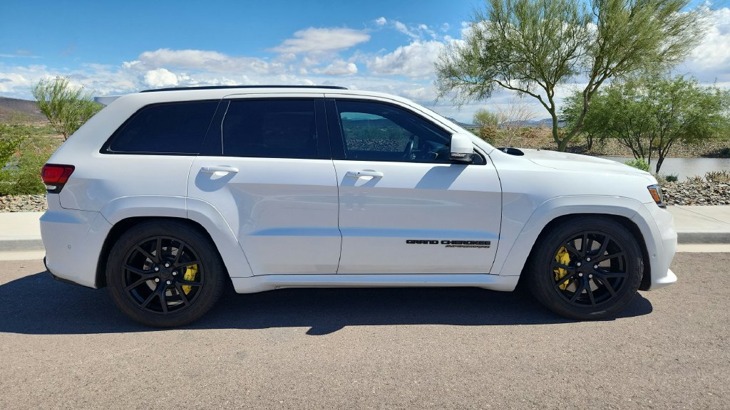 Used 2018 Jeep Grand Cherokee Trackhawk AWD/4WD image 4