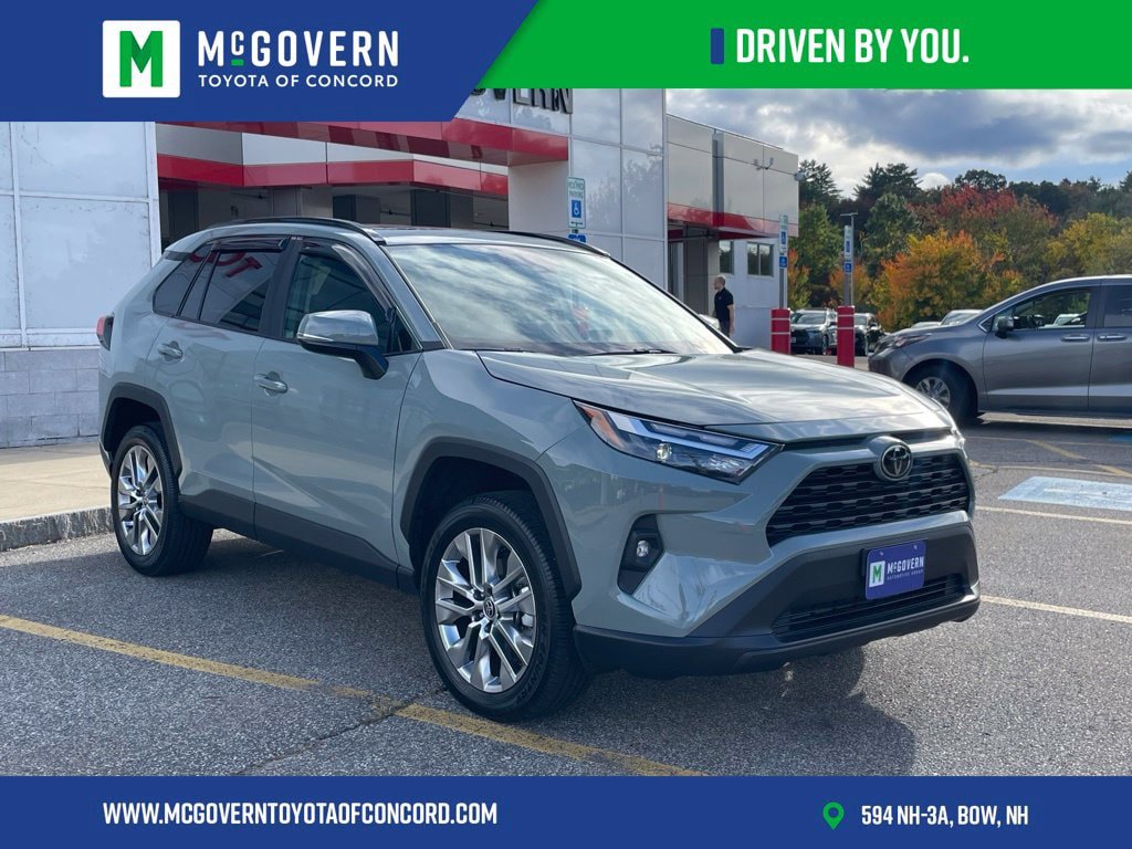 Used 2023 Toyota RAV4 XLE Premium AWD/4WD image 7
