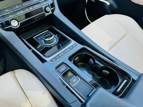 Used 2020 Jaguar F-PACE Premium AWD/4WD image 21