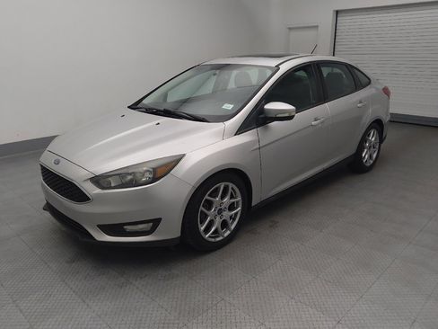 Used 2015 Ford Focus SE w/ Equipment Group 201A FWD image 2