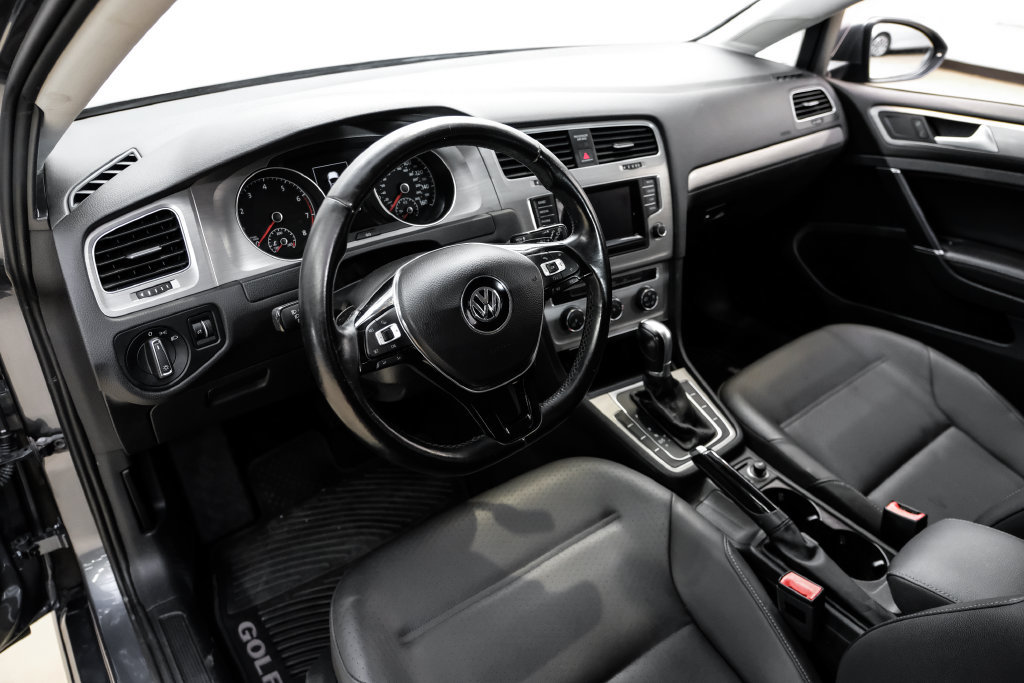 Used 2015 Volkswagen Golf S FWD image 3