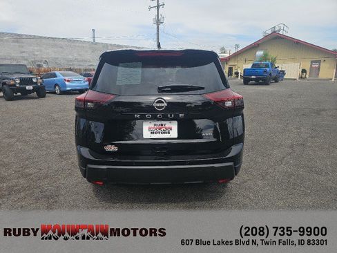 Used 2025 Nissan Rogue SV AWD/4WD image 6