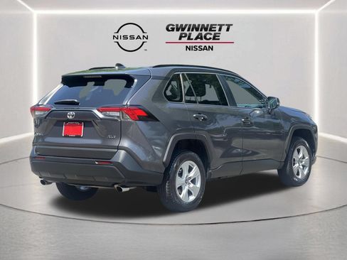 Used 2021 Toyota RAV4 XLE FWD image 22