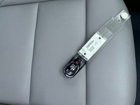 New 2025 Buick Envista Avenir image 32