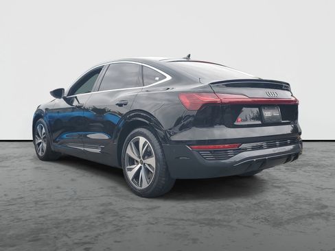 Used 2024 Audi Q8 e-tron Premium Plus w/ Premium Plus Package image 2