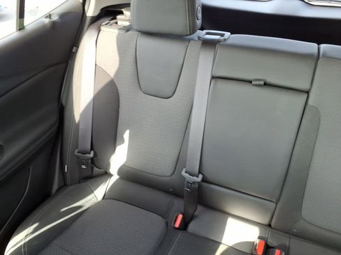 Used 2023 Buick Encore GX Select w/ Safety Package II image 16