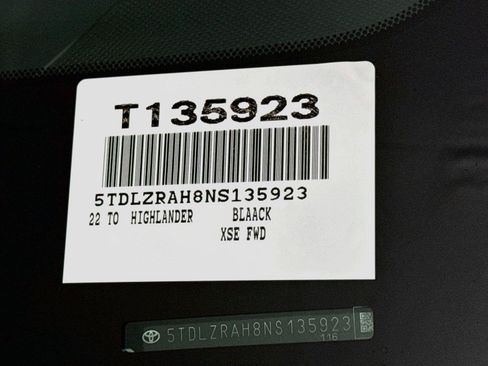 Used 2022 Toyota Highlander XSE FWD image 56
