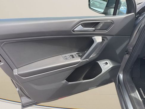 Used 2018 Volkswagen Tiguan SEL image 10