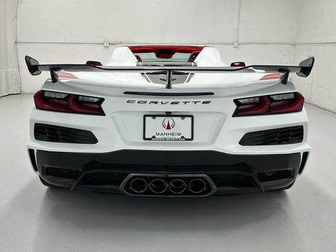 Used 2027 Chevrolet Corvette Grand Sport w/ Z52 Sport Performance Package RWD image 7