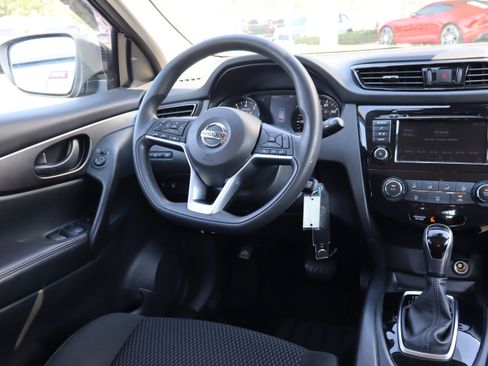Used 2021 Nissan Rogue Sport S FWD image 12