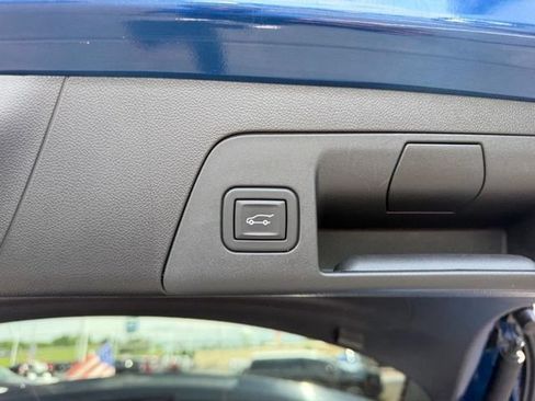Used 2023 Buick Envision Preferred AWD/4WD image 8