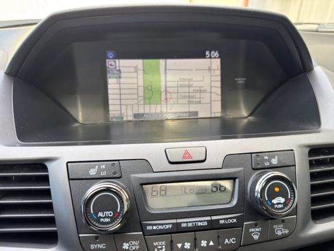 Used 2014 Honda Odyssey EX-L image 25