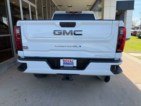 Used 2024 GMC Sierra 2500 Denali Ultimate AWD/4WD image 6