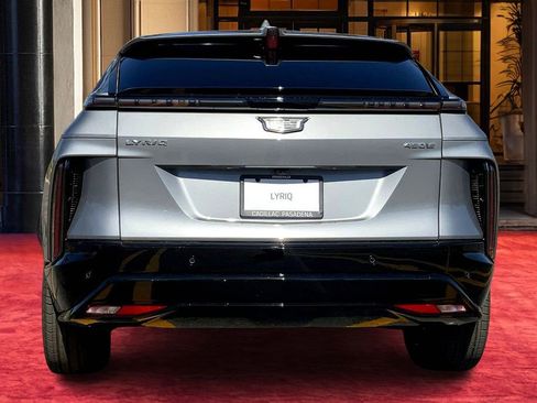 New 2026 Cadillac Lyriq Sport image 5