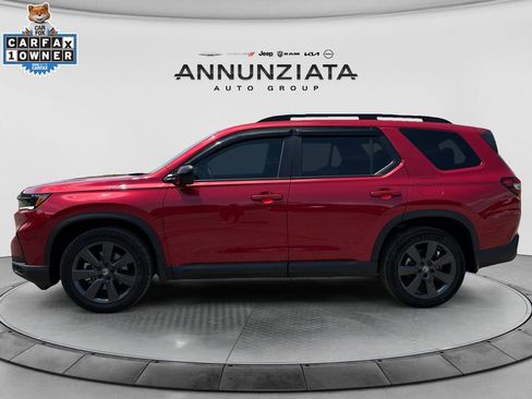 Used 2025 Honda Pilot Sport image 2