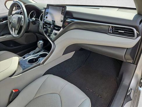 Used 2024 Toyota Camry XLE FWD image 22