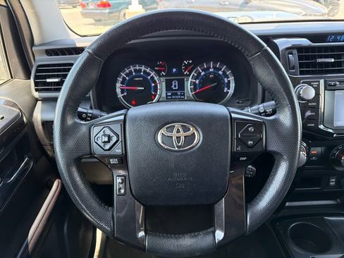 Used 2019 Toyota 4Runner TRD Off-Road Premium AWD/4WD image 10