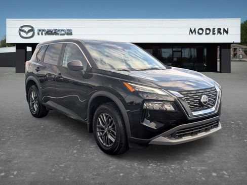 Used 2023 Nissan Rogue S image 3
