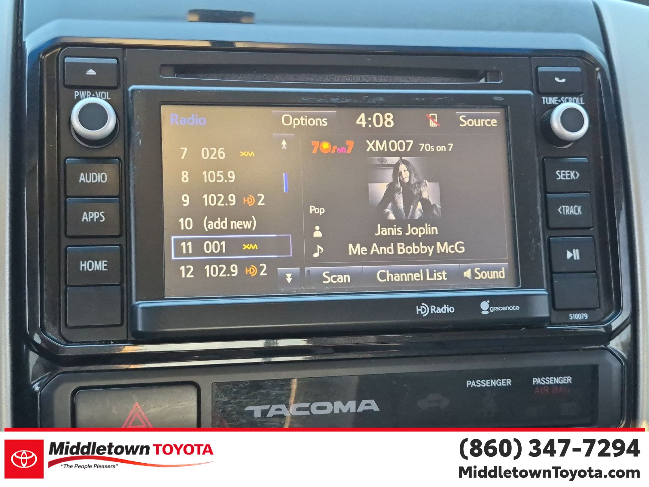 Used 2015 Toyota Tacoma 4x4 Access Cab V6 w/ TRD Sport Package image 22
