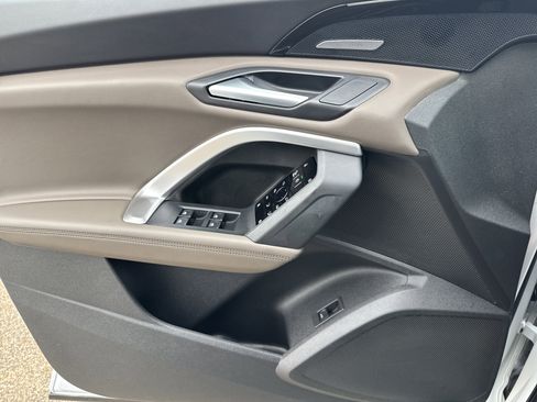 Used 2025 Audi Q5 Premium Plus w/ Premium Plus image 9