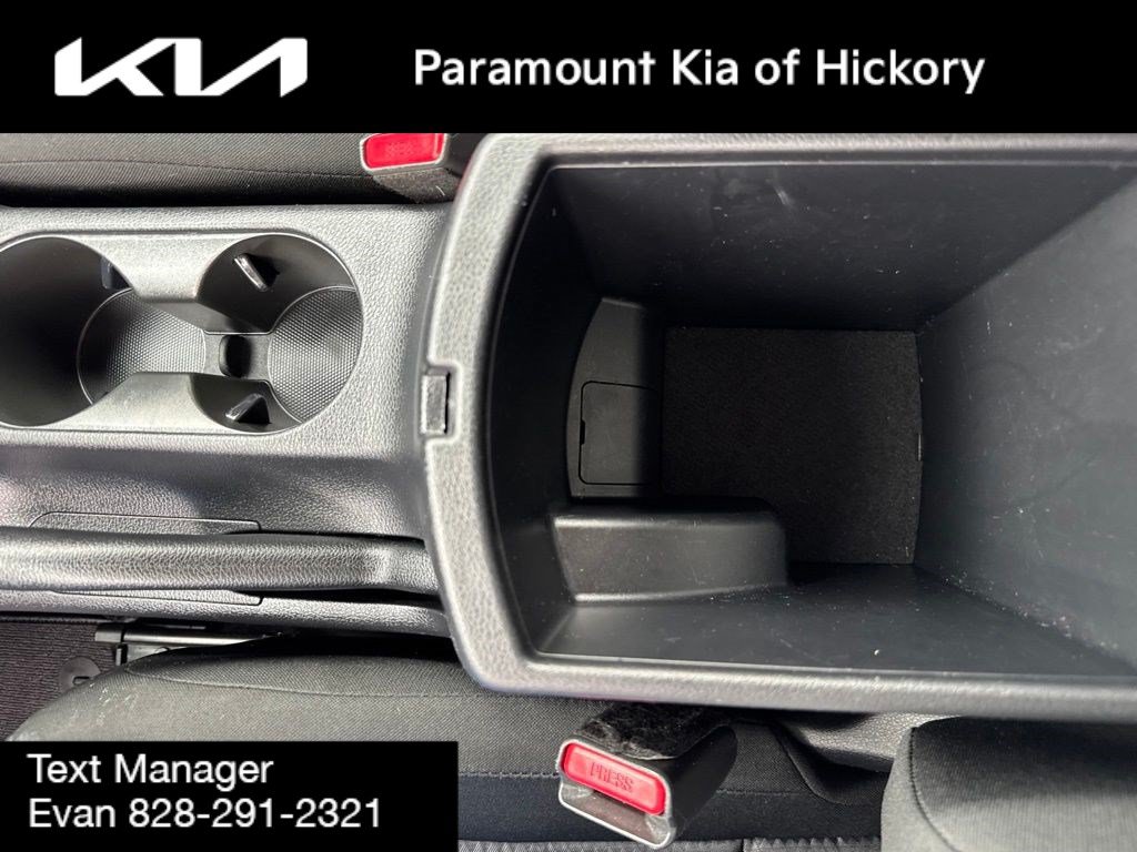 Used 2023 Kia Soul LX w/ Option Group 015 FWD image 25
