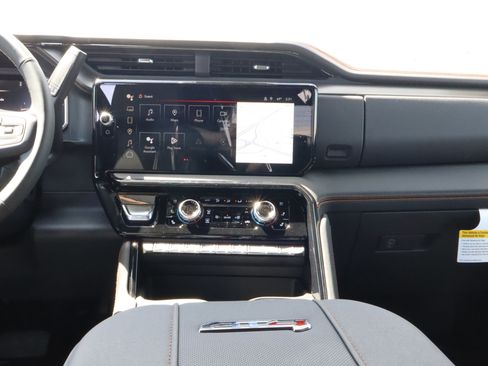 New 2026 GMC Sierra 3500 AT4 w/ AT4 Premium Plus Package AWD/4WD image 13