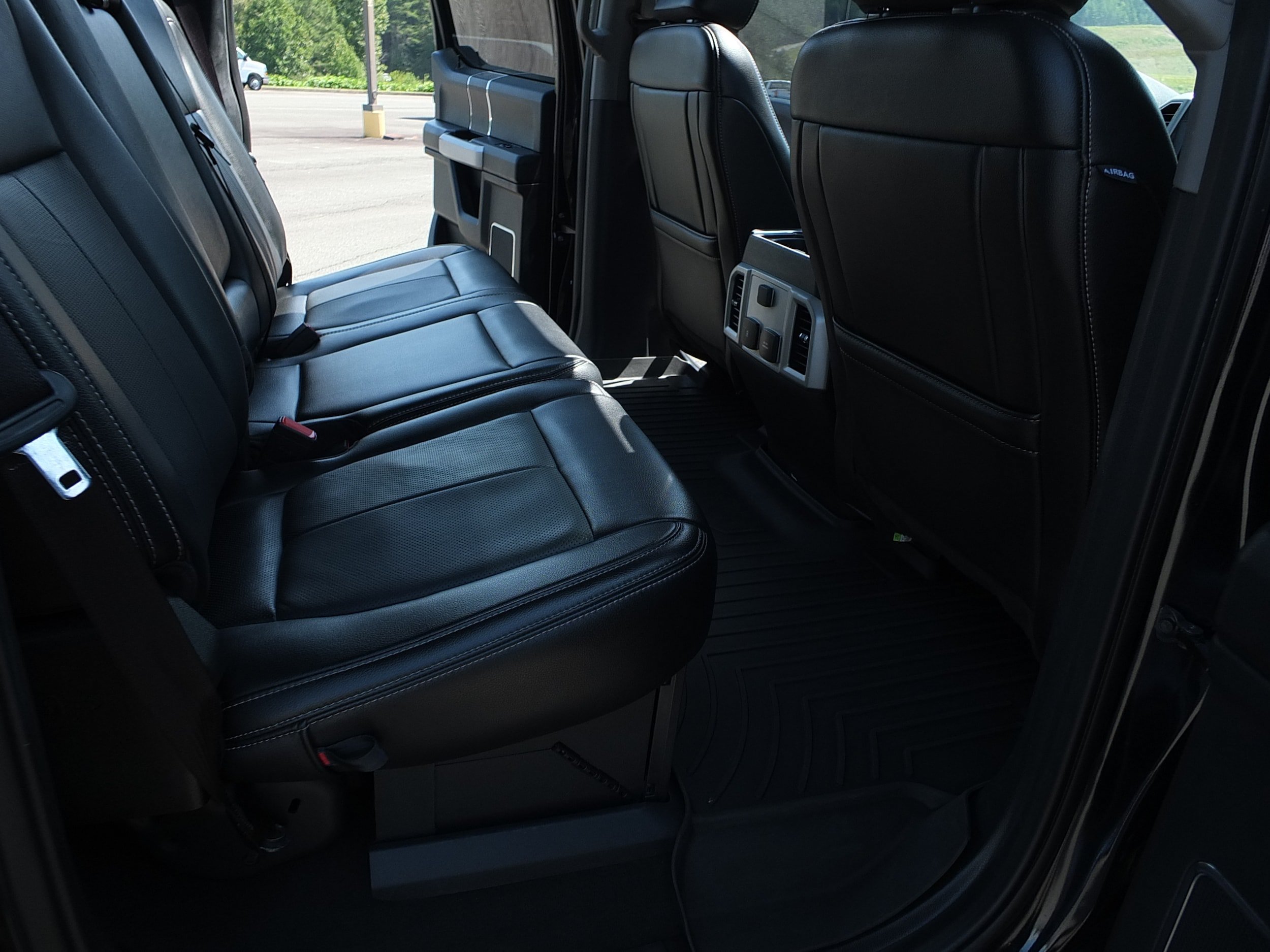Used 2021 Ford F250 Lariat w/ Lariat Value Package AWD/4WD image 15