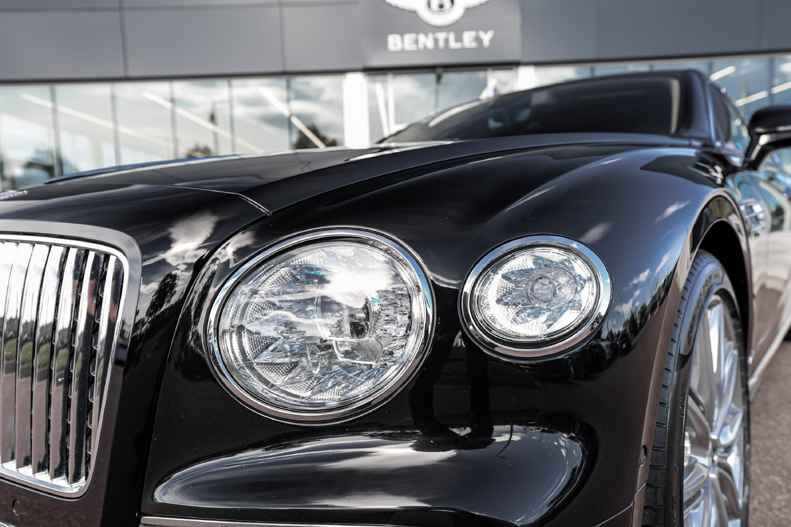 Certified 2022 Bentley Flying Spur V8 AWD/4WD image 21